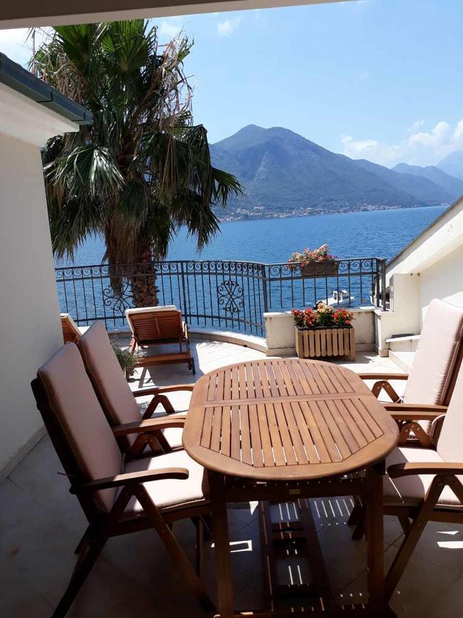 Appartamento Maniva Penthouse By The Sea Cattaro Esterno foto
